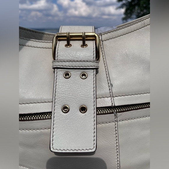 EUC Marc Jacobs Leather Shoulder Bag - Picture 5 of 17